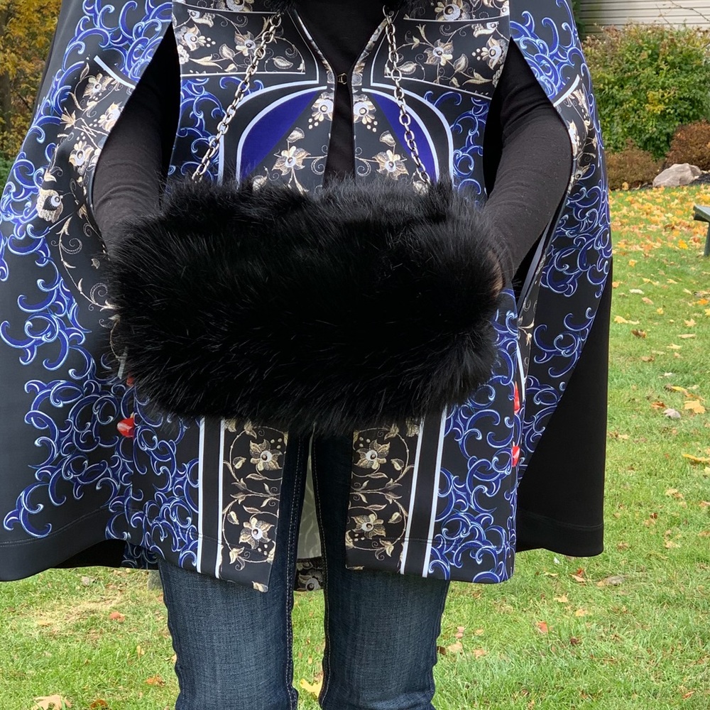 3N1 FAUX FUR MUFF HAND WARMER CLUTCH - Picture 2 of 7